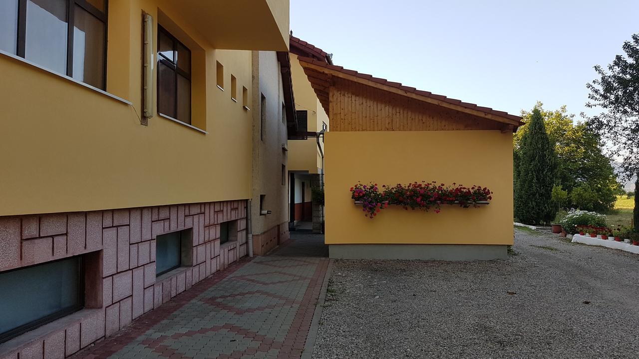 Motel Pacific Deva Exterior photo